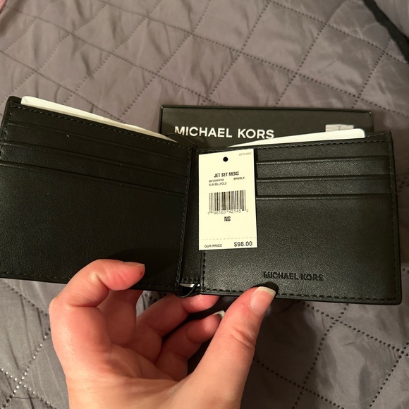 Michael kors men’s wallet! - Picture 2 of 3